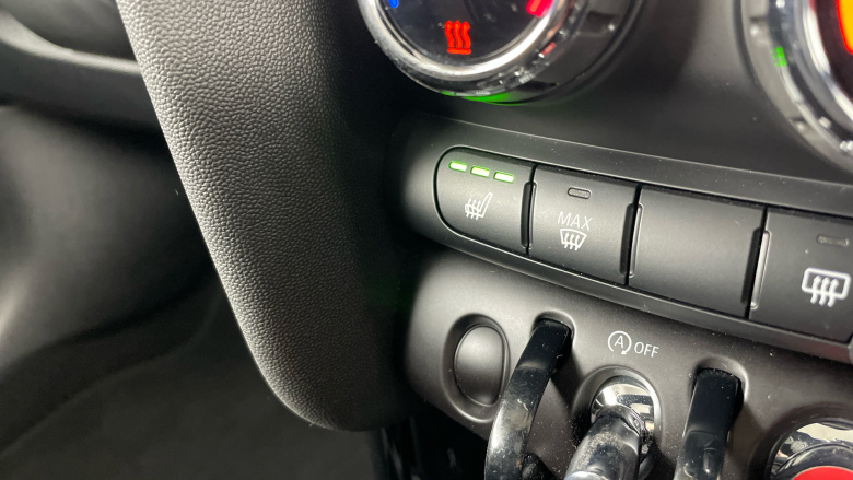 MINI Hatchback 1.5 Cooper Classic 3dr Auto Petrol Hatchback